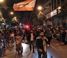 عودة المظاهرات إلى لبنان بعد تخفيف قيود العزل العام