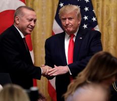 صحيفة واشنطن بوست: علاقة ترامب الفاسدة مع أردوغان هي القصة الأكثر إثارة في كتاب بولتون