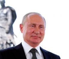 الروس يؤكدون ثقتهم بالرئيس بوتين بأغلبية كبرى