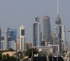 الحكومة الكويتية تقدم خطة لترحيل أكثر من نصف مليون وافد