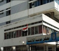مجلس محافظة اللاذقية يطالب بمعالجة أزمة البنزين وازدحام الأفران