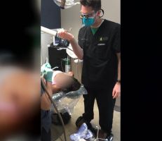 السجن 12 عاما لطبيب أسنان أمريكي أجرى عملية على لوح “هوفربورد” (فيديو)
