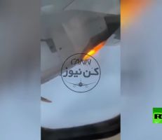 احتراق محرك طائرة إيرانية أثناء تحليقها (فيديو)