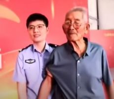 صيني مخطوف يلتقي بوالده لأول مرة منذ 58 عاماً