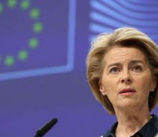 المفوضية الأوروبية: روسيا لن تستطيع دخول الأسواق المالية والحصول على سلع متطورة إذا غزت أوكرانيا