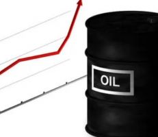 أسعار النفط تواصل الارتفاع مع عدم إحراز تقدم يذكر في المحادثات الروسية الأوكرانية