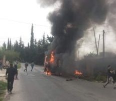 احتراق سيارة رافعة تابعة لاتصالات اللاذقية في قرية دوير بعبدة