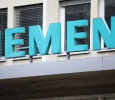شركة سيمنس الألمانية توقف نشاطها في روسيا