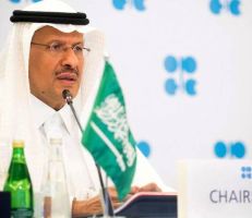 وزير الطاقة السعودي يكشف عن المستفيد الأكبر من ارتفاع سعر البنزين في الغرب (فيديو)