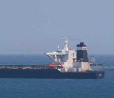 بعد  النفط.. ناقلتا غاز تصلان السواحل السورية ووعود بتحسن أوضاع المحروقات والكهرباء