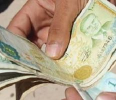 صحيفة محلية: رفع الرواتب في سورية غير منطقي و "ضحك على اللحى"