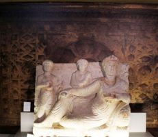المتحف الوطني في دمشق يعرض عشرات القطع من الآثار المستردة
