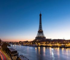 باريس تستمد طاقة التدفئة من المياه في مجاريها