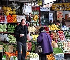 ارتفاع بأسعار الخضار والفواكه واللحوم في أسواق دير الزور