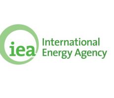 وكالة الطاقة الدولية تدعو إلى خفض استهلاك النفط في ظل مخاوف بشأن الإمدادات