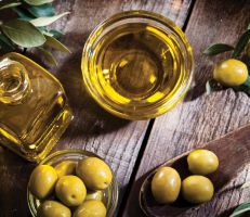 سورية تتصدر قائمة أكثر الدول العربية من حيث استهلاك الفرد لزيت الزيتون و السابعة عالمياً في إنتاجه