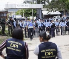 هندوراس: مقتل 41 سجينة في حرب عصابات بسجن للنساء