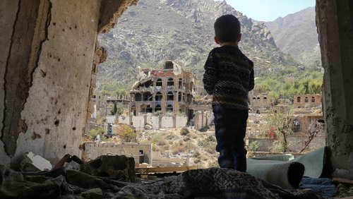 منسق الإغاثة بالأمم المتحدة يحذر: اليمن "على حافة كارثة"