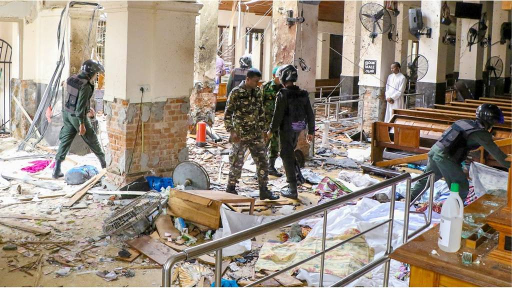 قتلى وأكثر من ٤٥٠ جريح في تفجيرات سريلانكا