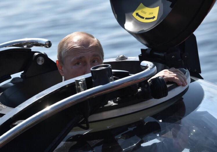 الرئيس الروسي ينزل إلى أعماق بحر البلطيق