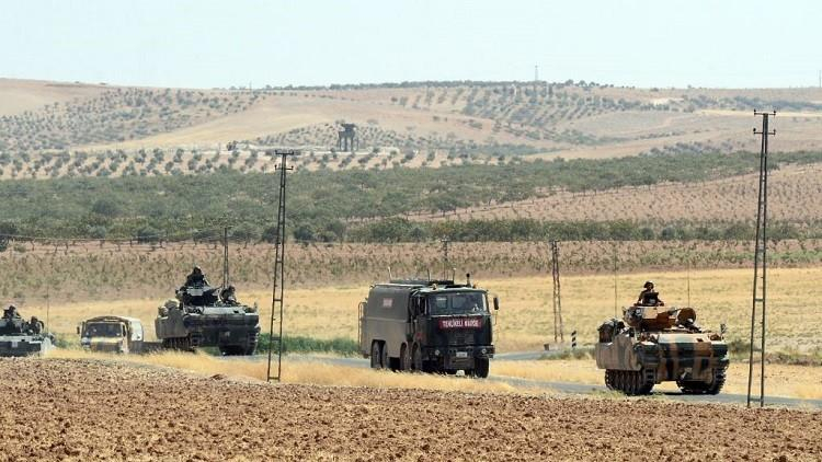 تركيا ترسل معدات عسكرية إلى الحدود مع سوريا
