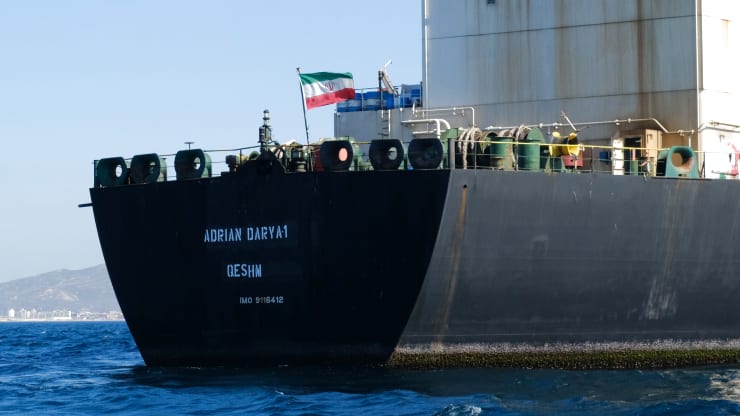 أمريكا تعرض ملايين الدولارات على قبطان ناقلة النفط الإيرانية للاستيلاء عليها