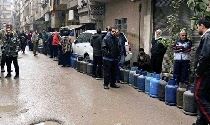 الغاز يحصد أرواح السوريين بانتظار الفرج الموعود