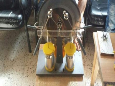 طلاب من كلية الهندسة في طرطوس يصممون جهازاً لتوليد الكهرباء