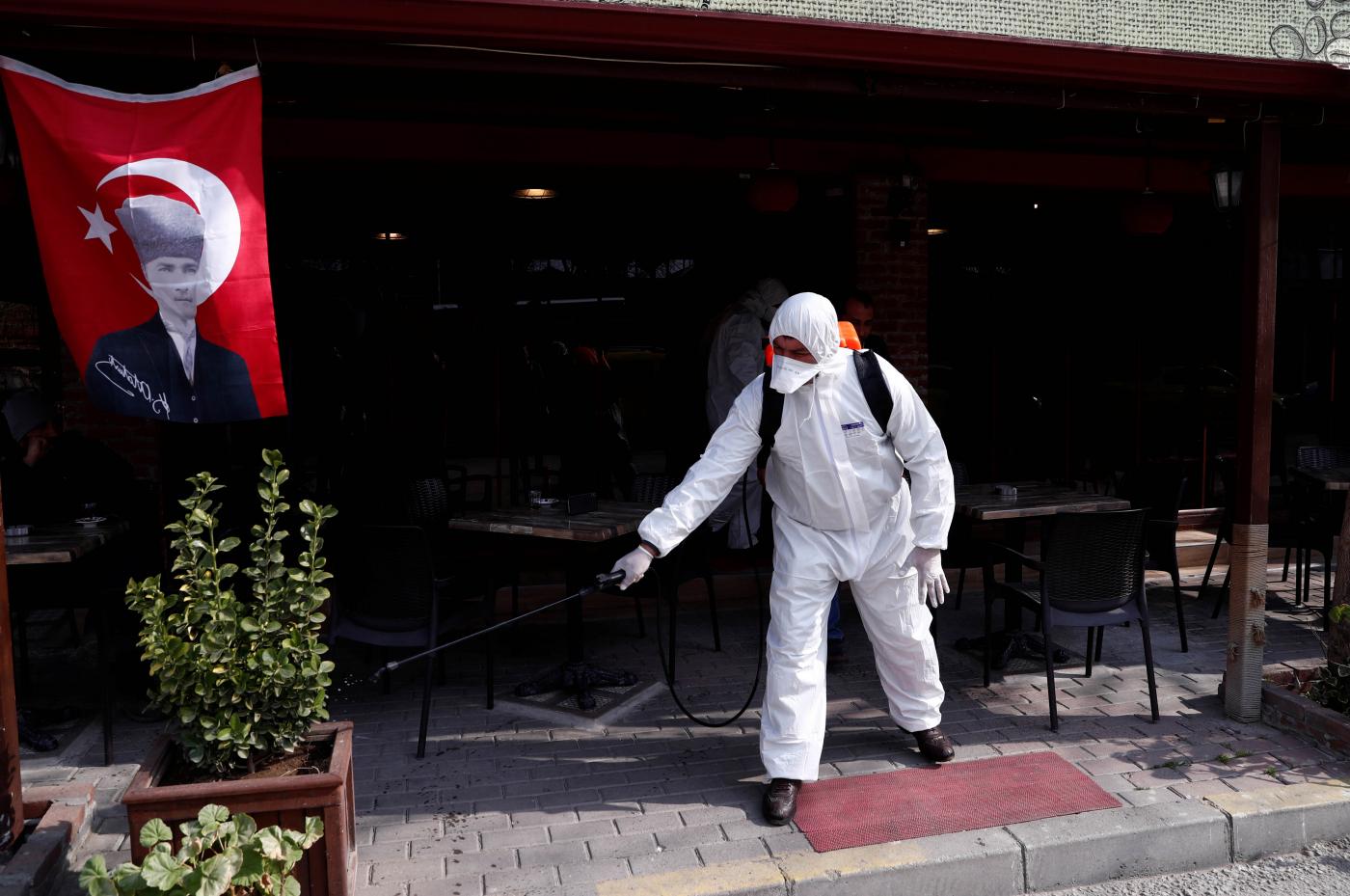تركيا تعلن أول إصابة بفيروس كورونا والليرة التركية تتراجع متأثرة بالإعلان