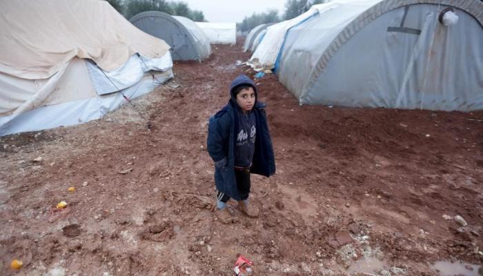 مخيمات السوريين في تركيا منسية في زمن "كورونا": الجمعيات والائتلاف يتقاسمون سرقة المساعدات الإغاثية