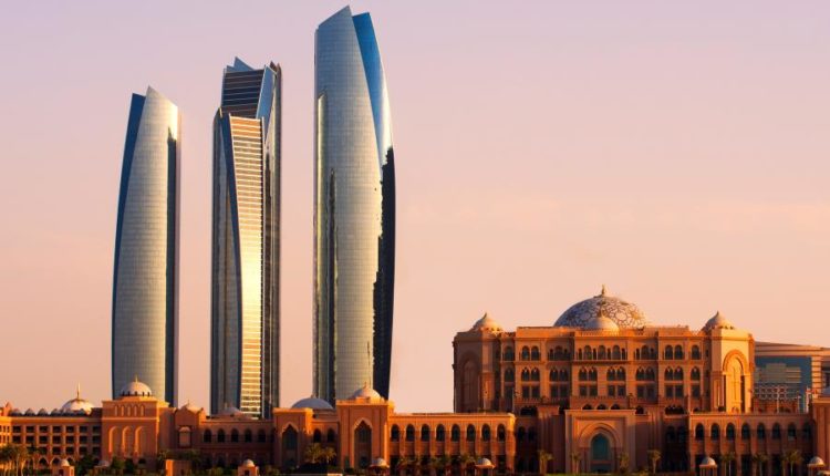 أزمة اقتصاد الإمارات.. توقعات بانكماش اقتصاد أبوظبي 7.5% هذا العام
