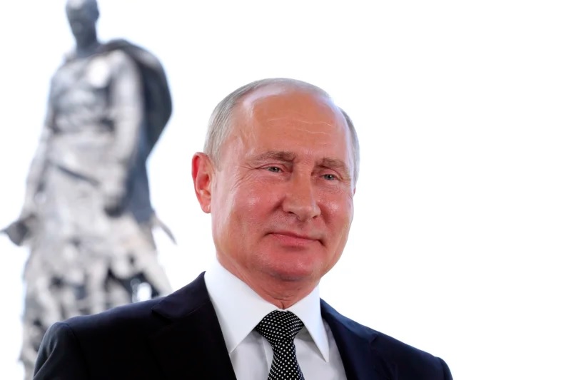 الروس يؤكدون ثقتهم بالرئيس بوتين بأغلبية كبرى