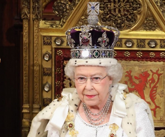 الملكة البريطانية إليزابيث الثانية هي رئيسة كندا: إليكم 10 حقائق عن صلاحياتها في البلاد
