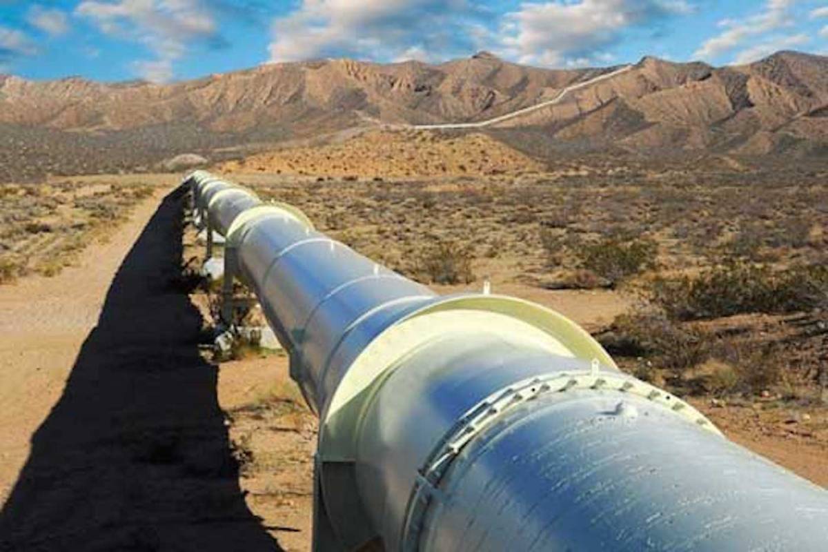 إسرائيل تقترح إنشاء ممر بري إلى دول الخليج لنقل النفط عبر السعودية