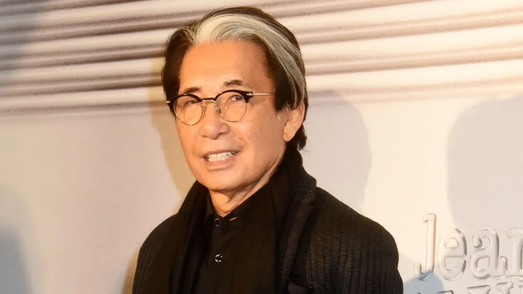 وفاة مصمم الأزياء كينزو تاكادا مؤسس دار Kenzo بعد إصابته بفيروس كورونا