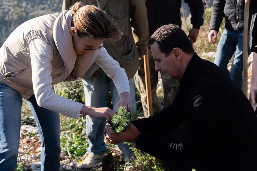 الرئيس الأسد والسيدة الأولى  يشاركون بالتشجير في الدريكيش بريف طرطوس