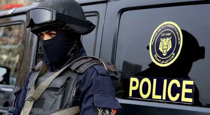 مواطن مصري ينتحل صفة ضابط لمدة 32 سنة والأمن يكشف عملياته