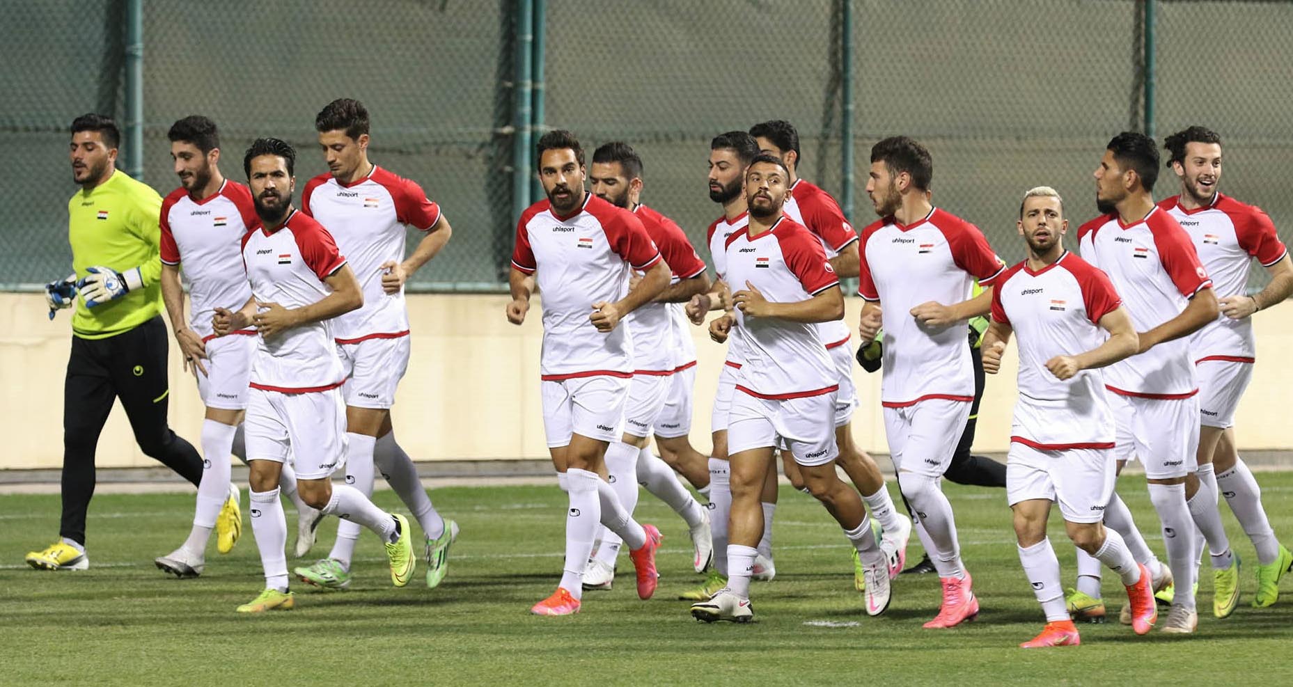 منتخبنا الوطني بكرة القدم.. أكمل الاستعداد لمواجهة البحرين اليوم