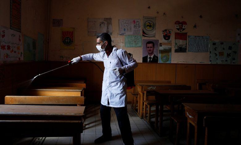 إغلاق شعبة صفية في إحدى مدارس طرطوس بعد إصابة المعلمة بفيروس كورونا .