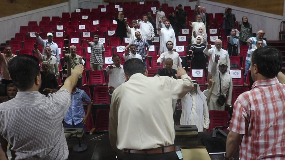 رؤساء وأعضاء لجان المراكز الانتخابية بدير الزور يؤدون اليمين القانونية