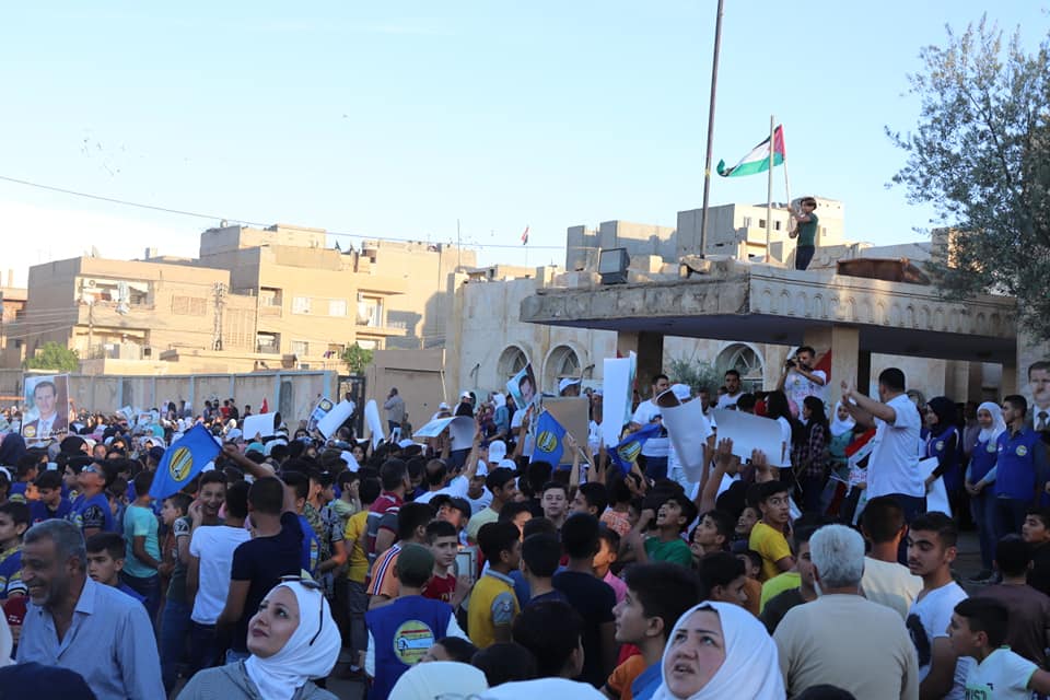 تجمع شعبي حاشد في ديرالزور تعبيراً عن الفرح والتأييد للاستحقاق الرئاسي (صور)
