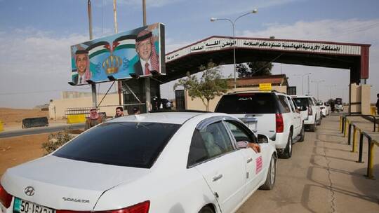 اتفاق أردني سوري يسمح للمقيمين السوريين في السعودية والخليج بالمرور عبر "نصيب ـ جابر" .