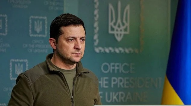 دعا الجنود الروس لإلقاء السلاح: زيلينسكي يطلب انضمام أوكرانيا فوراً إلى الاتحاد الأوروبي ويعتزم الإفراج عن السجناء من ذوي الخبرة القتالية