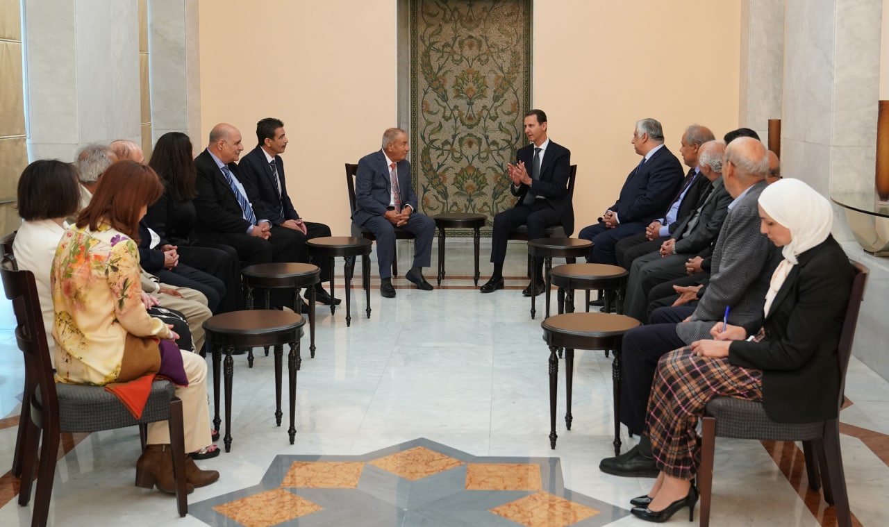 الرئيس الأسد يلتقي أعضاء الأمانة العامة لاتحاد الجاليات الفلسطينية في أوروبا
