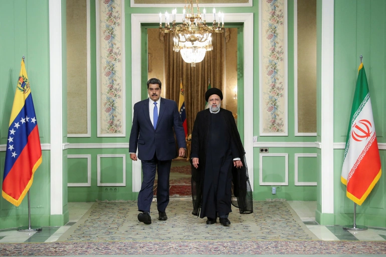 إيران وفنزويلا توقعان وثيقة تعاون استراتيجي شامل لعشرين عاماً