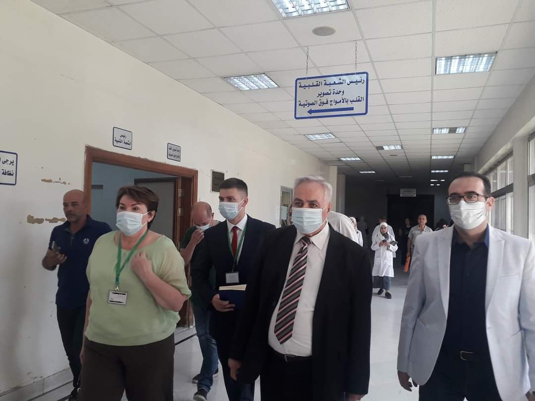 وفد روسي يزور مشفى المواساة في دمشق ويقدم خبراته في مجال طب العيون