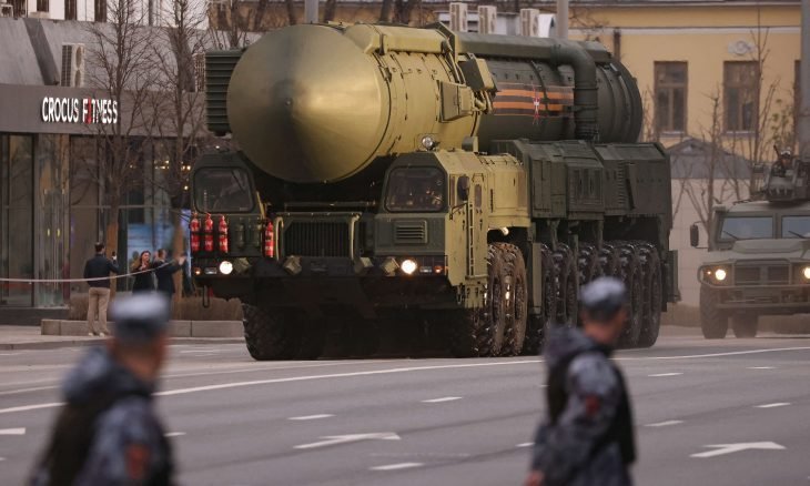 روسيا تهدد باستخدام ترسانتها النووية ردا على "عدوان مباشر" من جانب الناتو