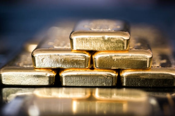 الذهب يصعد مع هبوط الدولار وسط ترقب لاجتماع المركزي الأمريكي