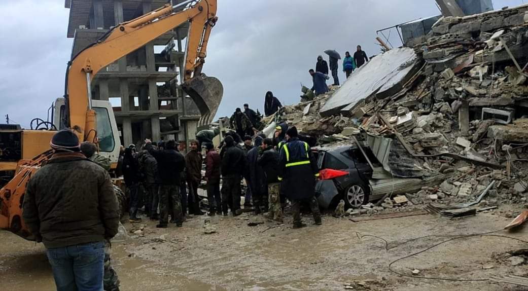 اللاذقية: 232 وفاة و 696 اصابة في حصيلة غير نهائية جراء الزلزال المدمر