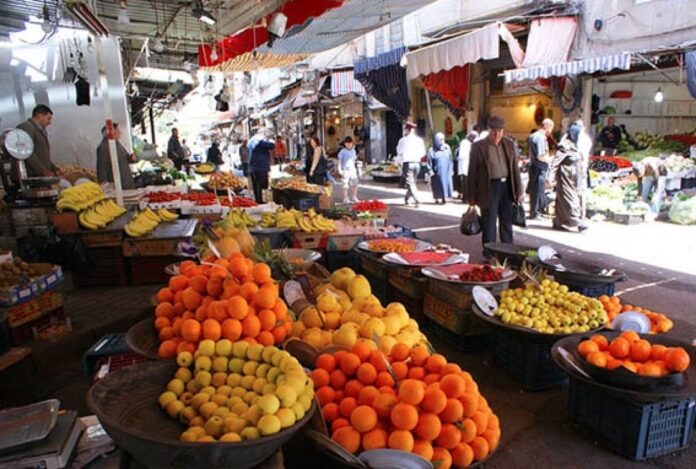صحيفة محلية : "السورية للتجارة" ذراع الحكومة المشلول..الأسعار ترتفع دون سقوف والجوع يتعمق والدولة مغيبة !